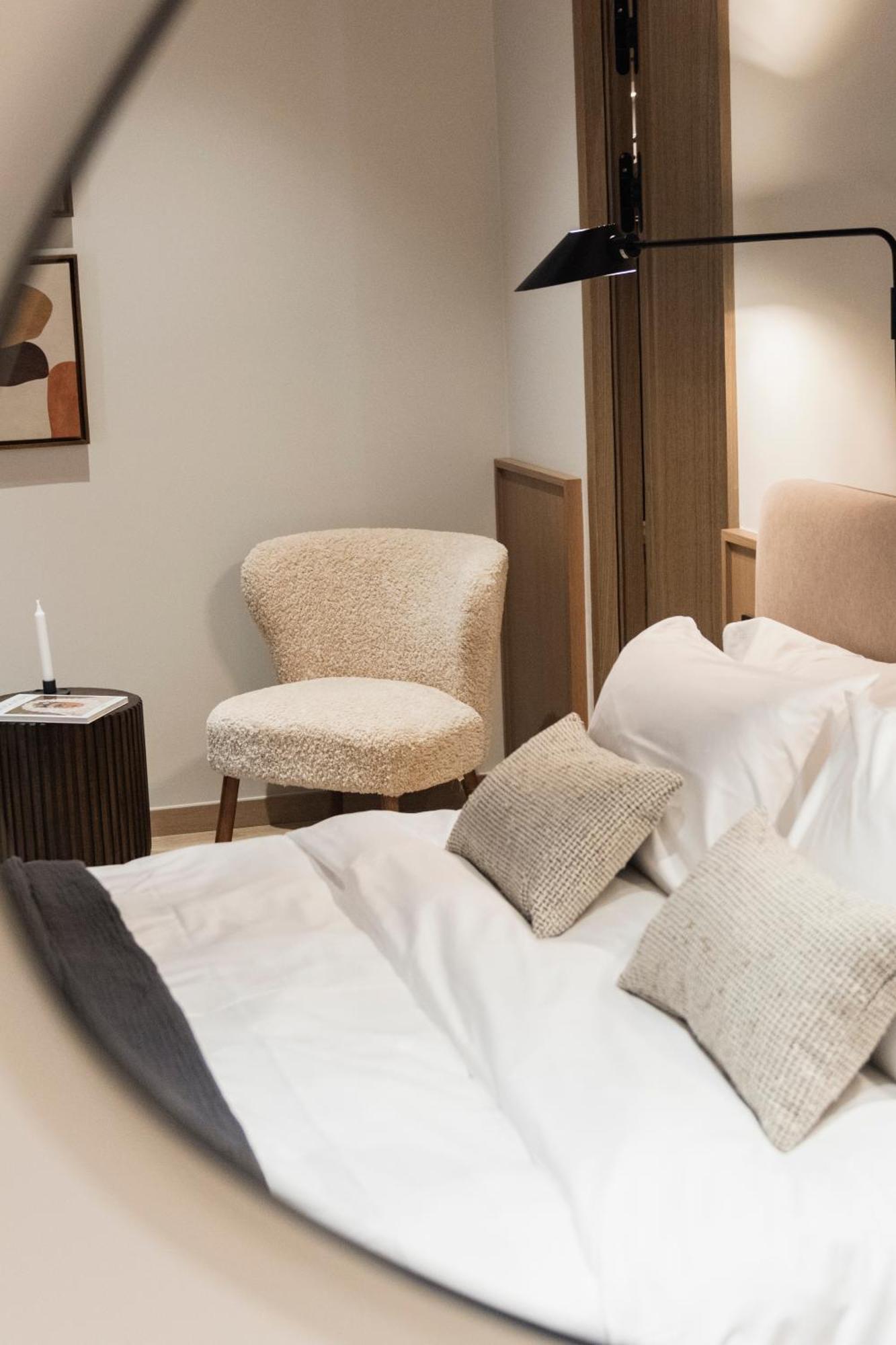 Revi Mountain Resort Boutique Hotel Калаврита Стая снимка